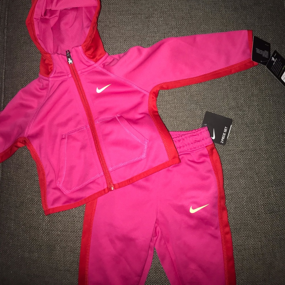 Infant Nike 2 piece sweatsuit